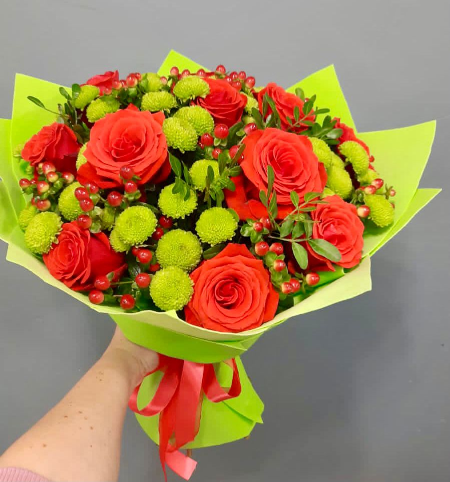 Букет цветов из: Хризантемы и Розы в Левой Россоши