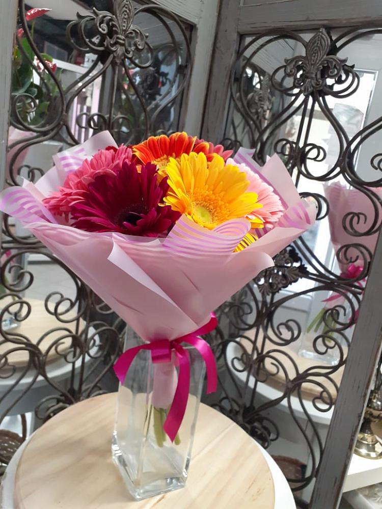 Букет цветов из: Герберы в Левой Россоши