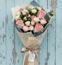 Букет цветов из:  Розы #REPLACE_PRED# Левой Россоши