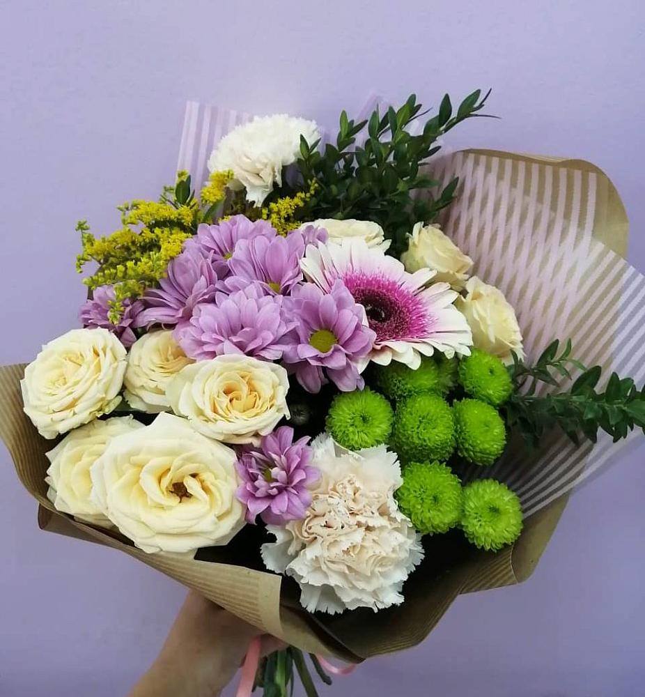 Букет цветов из: Хризантемы, Розы, Гвоздики и Герберы в Левой Россоши