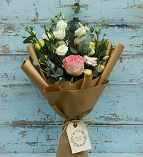 Букет цветов из:  Розы и Лизиантусы в Левой Россоши