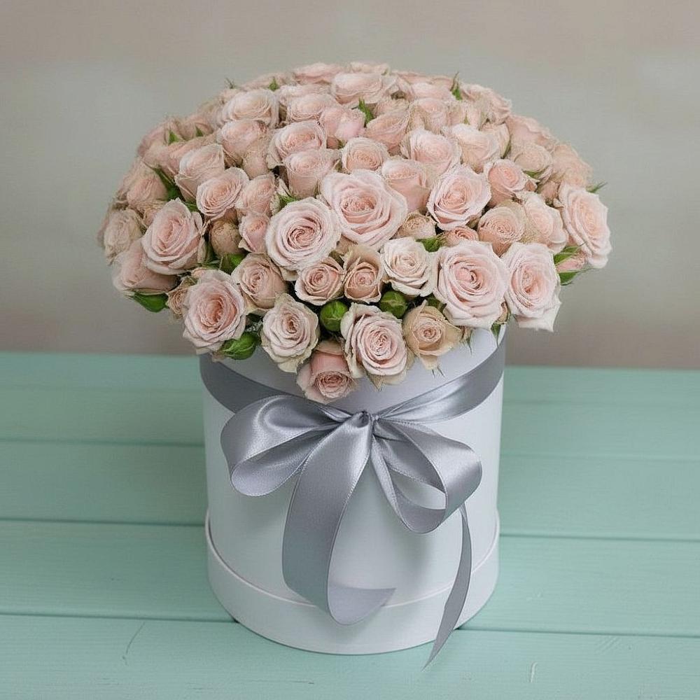 Цветочная композиция из Розы в шляпной коробке в Левой Россоши